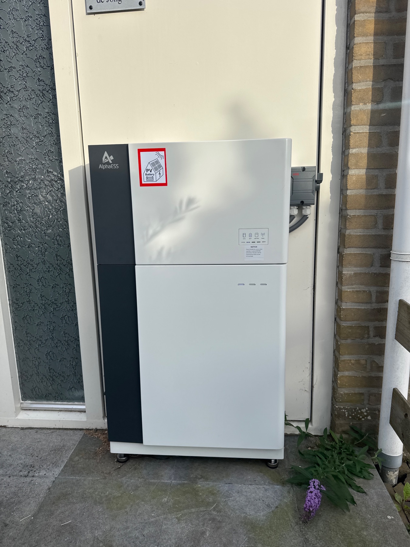 Compacte energieopslag, geïnstalleerd door DBE
